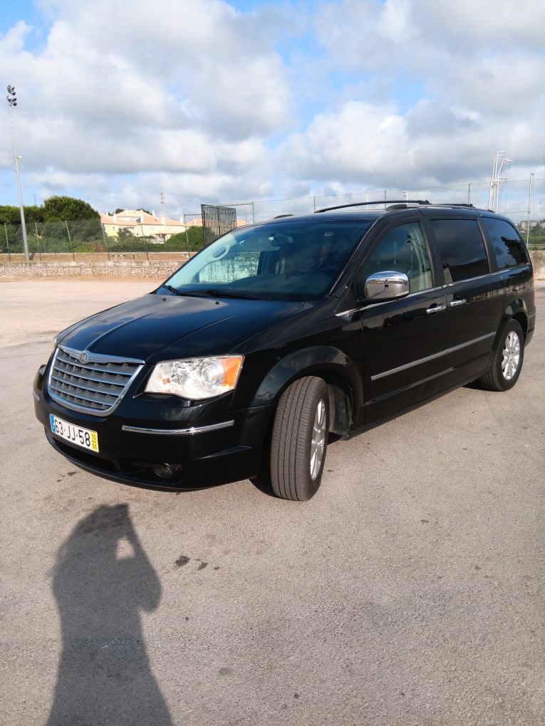 Chrysler Grand Voyager 2010 poucos km