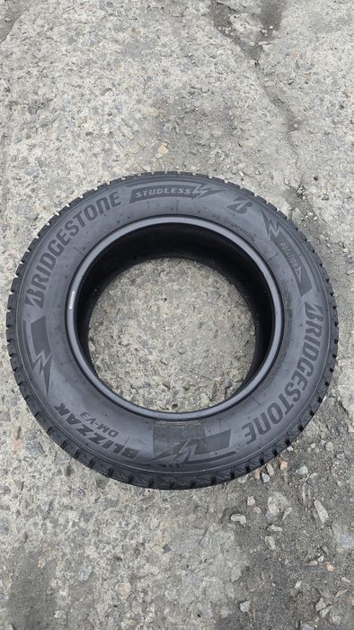 Bridgestone Blizak DM-V3 265/60/18
