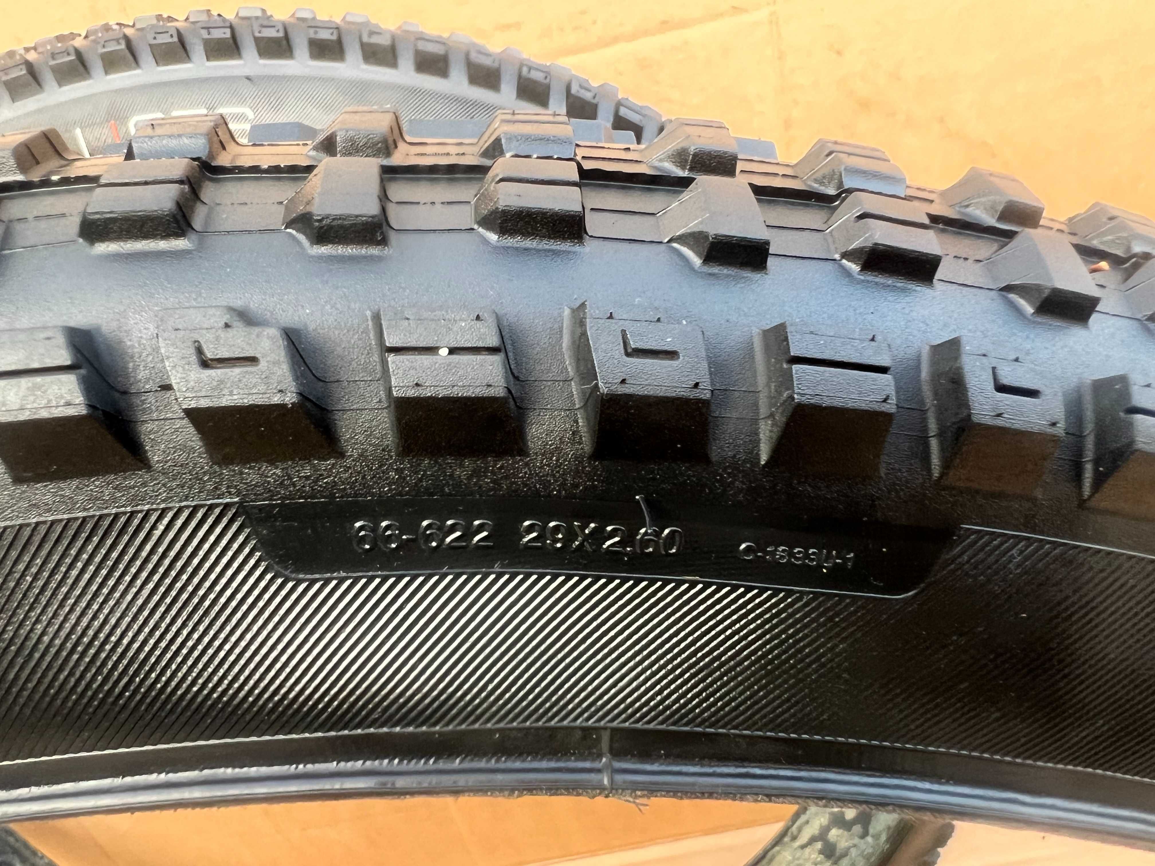 Opony BONTRAGER TEAM ISSUE SE5 29x2,60" MTB 66-622 Tubeless Ready 29"