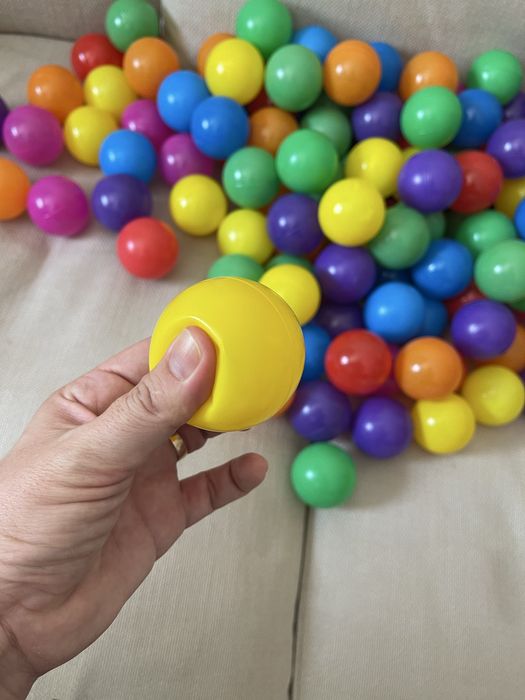 150 Bolas de plástico macio para piscina de bolinhas.