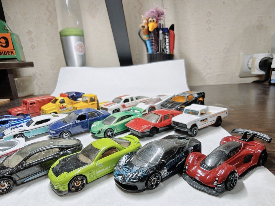 Машинки модели hot wheels matchbox majorette welly mc toy