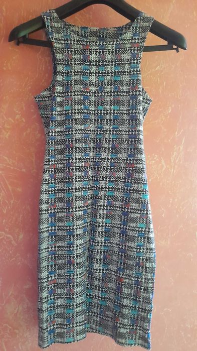 Платья женск.летние 5 штук