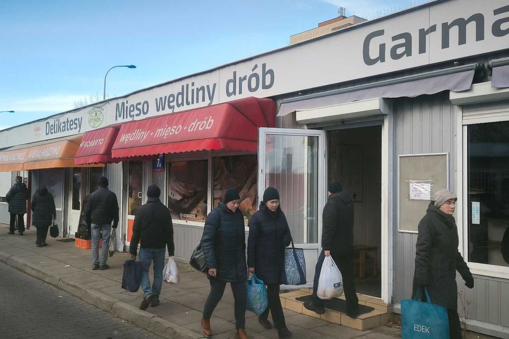 Pawilon handlowy 30 m² z najemcą i niskim czynszem – gotowa inwestycja