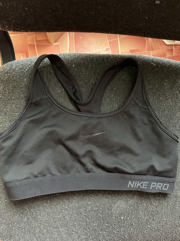 Спортивний топ nike | Розмір S | Стан чудовий