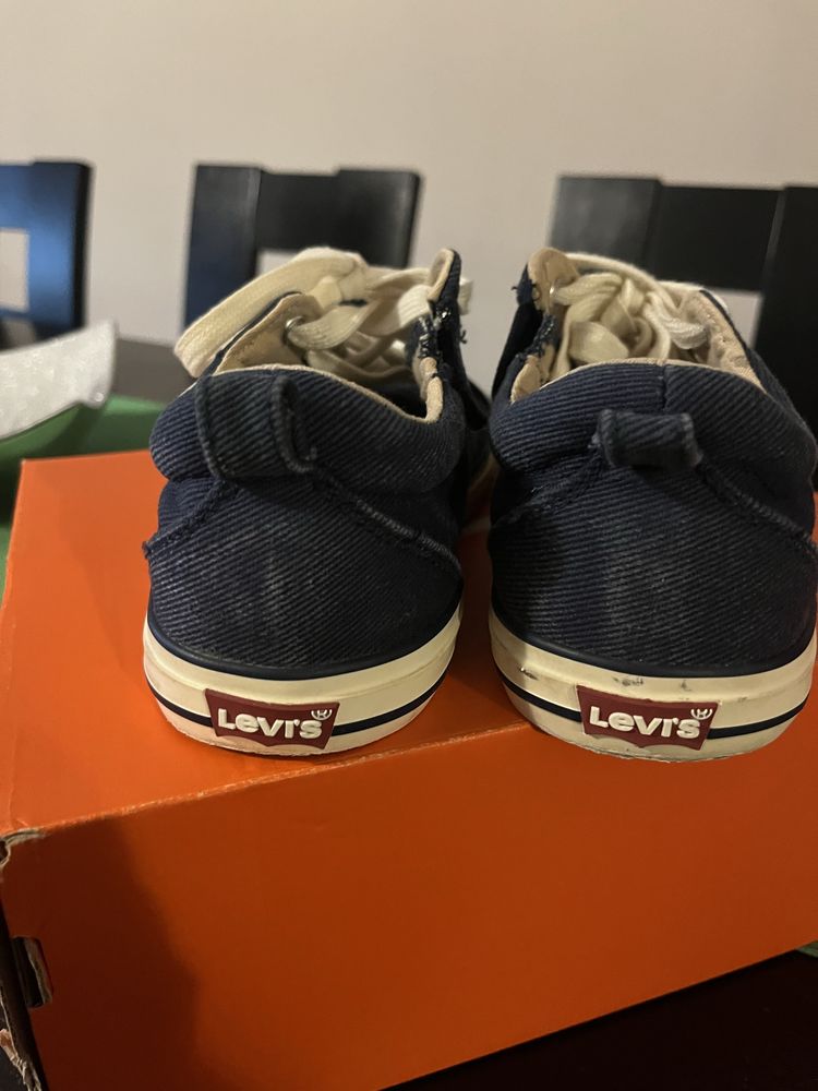 Buty levis super stan 34