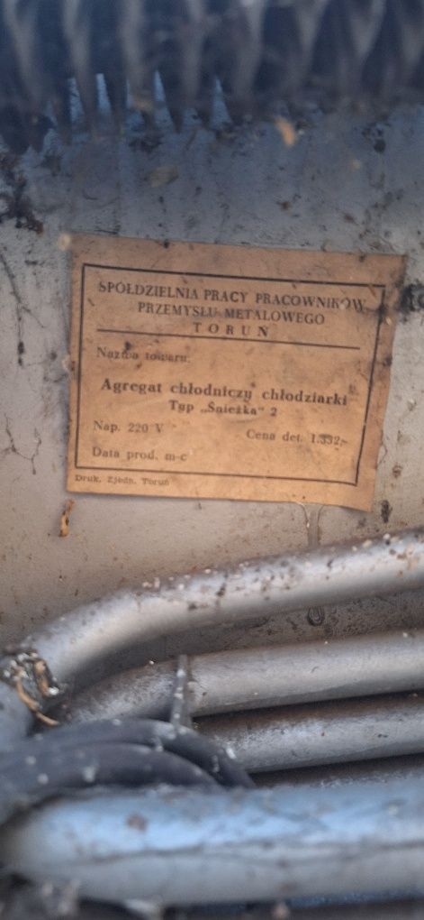 Sprzedam lodówkę z czasów PRL