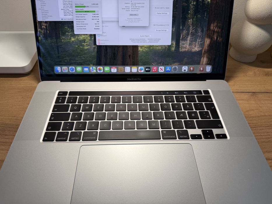 MacBook Pro 16 2019 Intel i9 32GB RAM 2TB SSD Radeon 5300