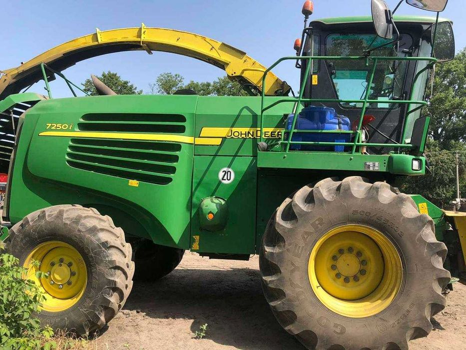 Продам кормозбиральний комбайн John Deere 7250