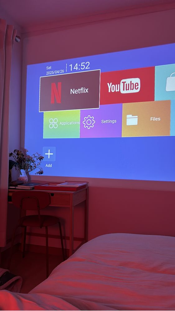 Projetor smart portátil 4K / Bluetooth / Wifi 6 / HDMI / USB