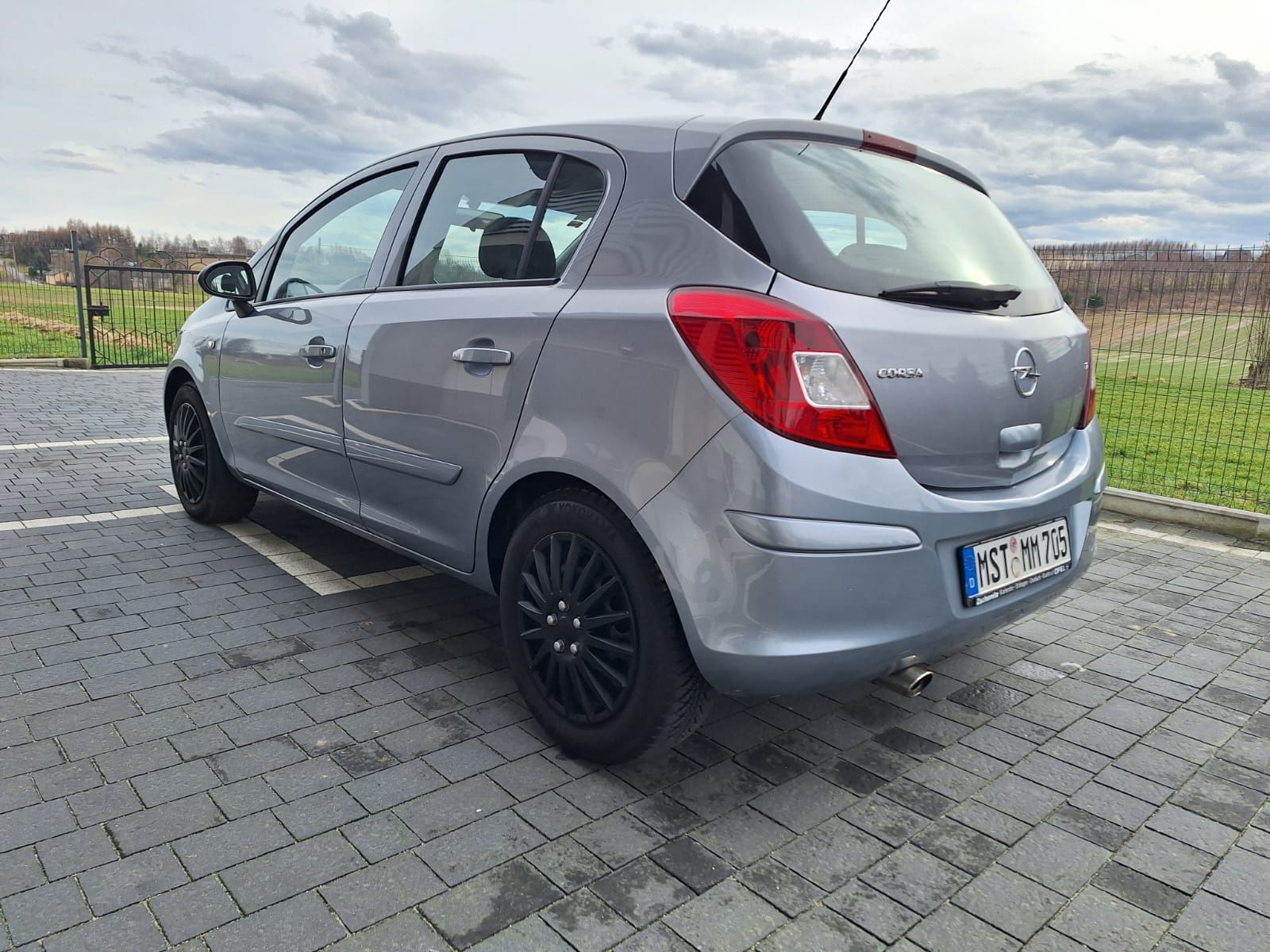 Opel corsa 1.2 benzyna