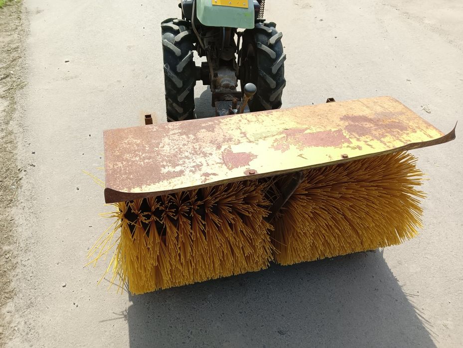 Traktorek jednoosiowy, glebogryzarka ,dzik, odsniezarka Grillo profesj