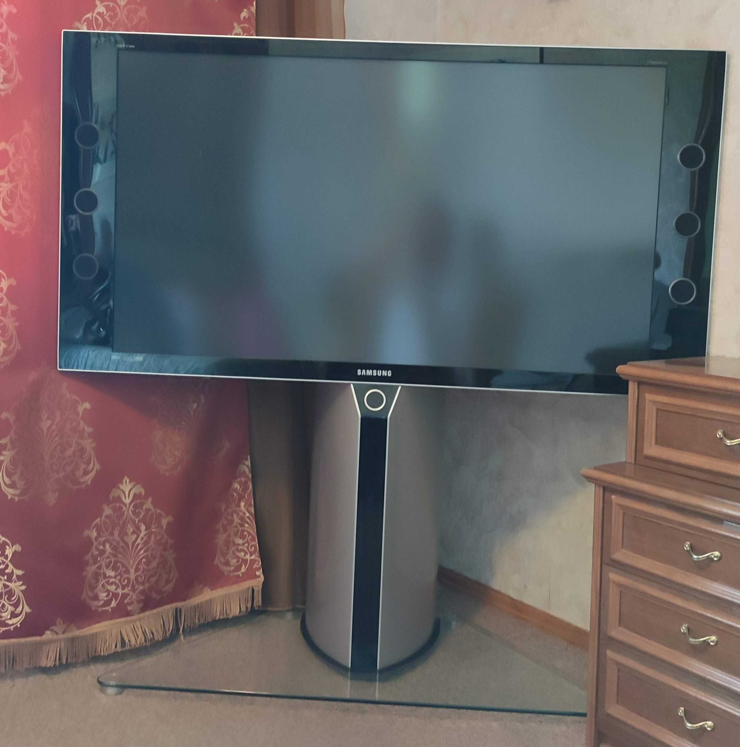 ТВ Samsung SP-56L7HXR на 56"