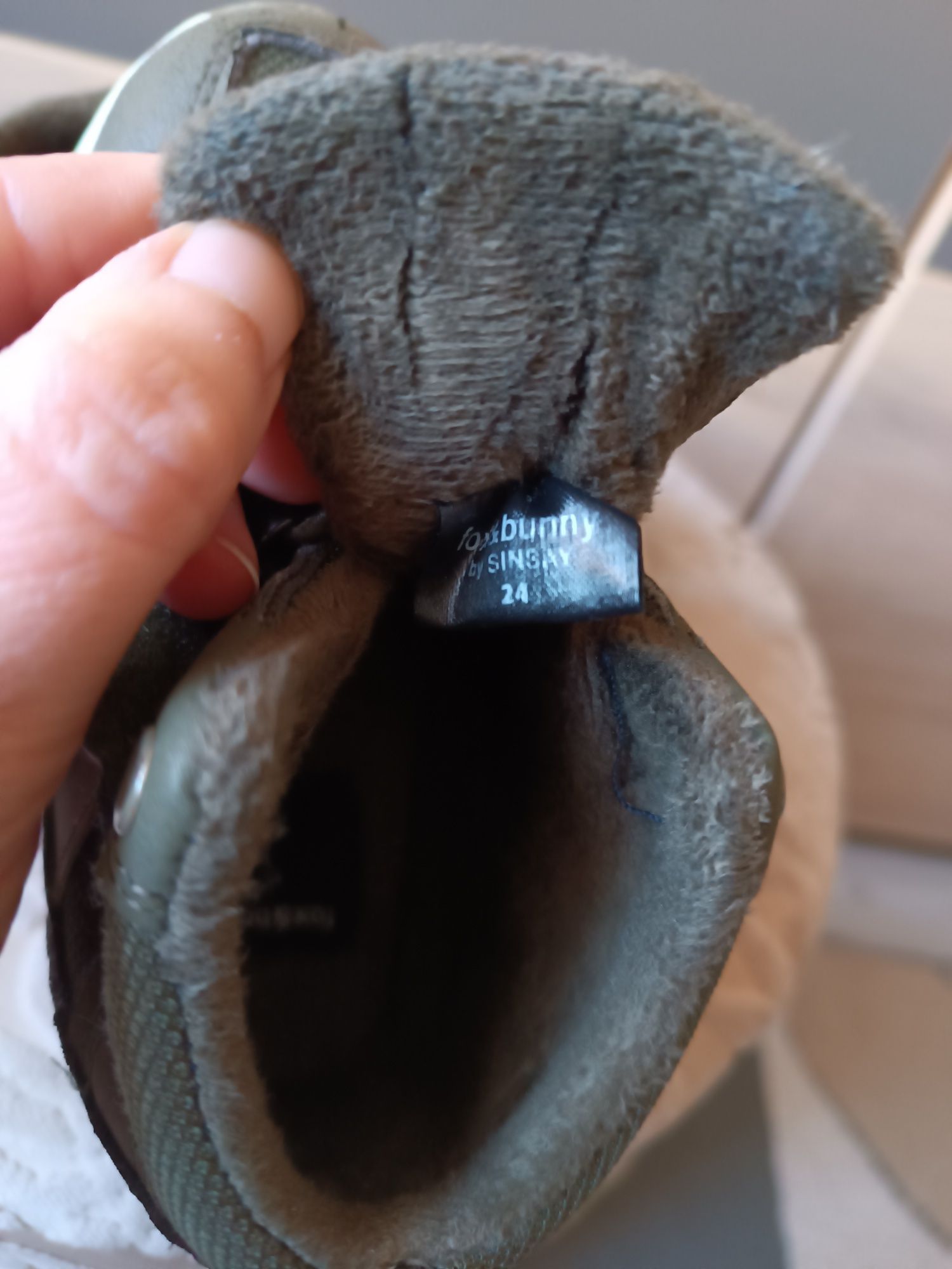 Buty chłopięce na rzepy 24