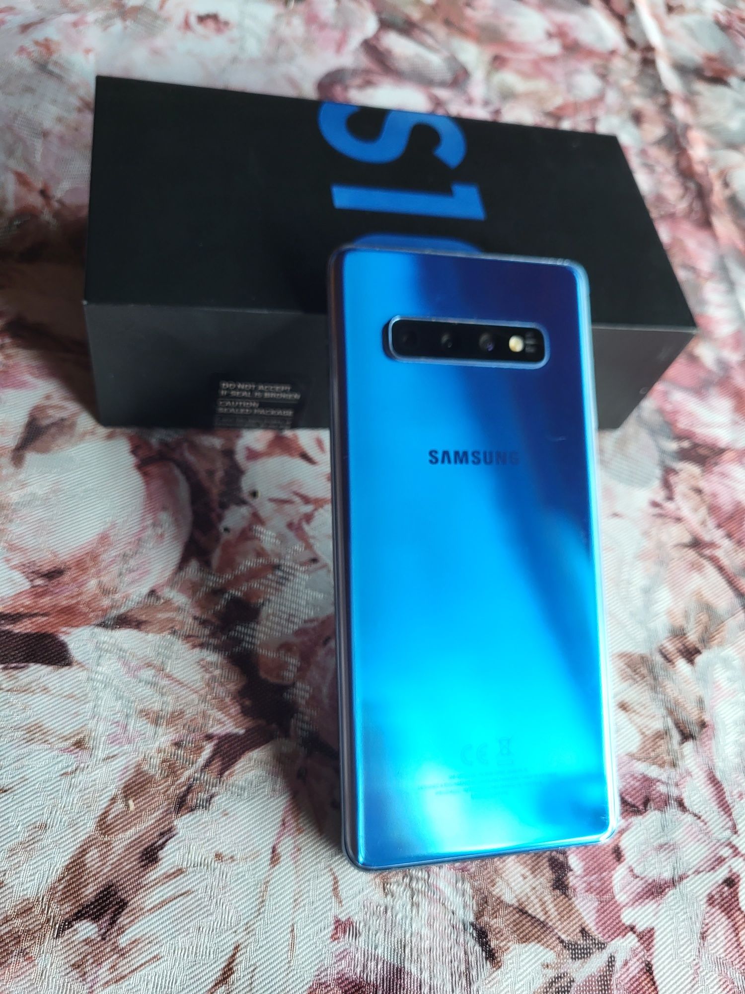 Smartfon telefon samsung s10 plus uszkodzony