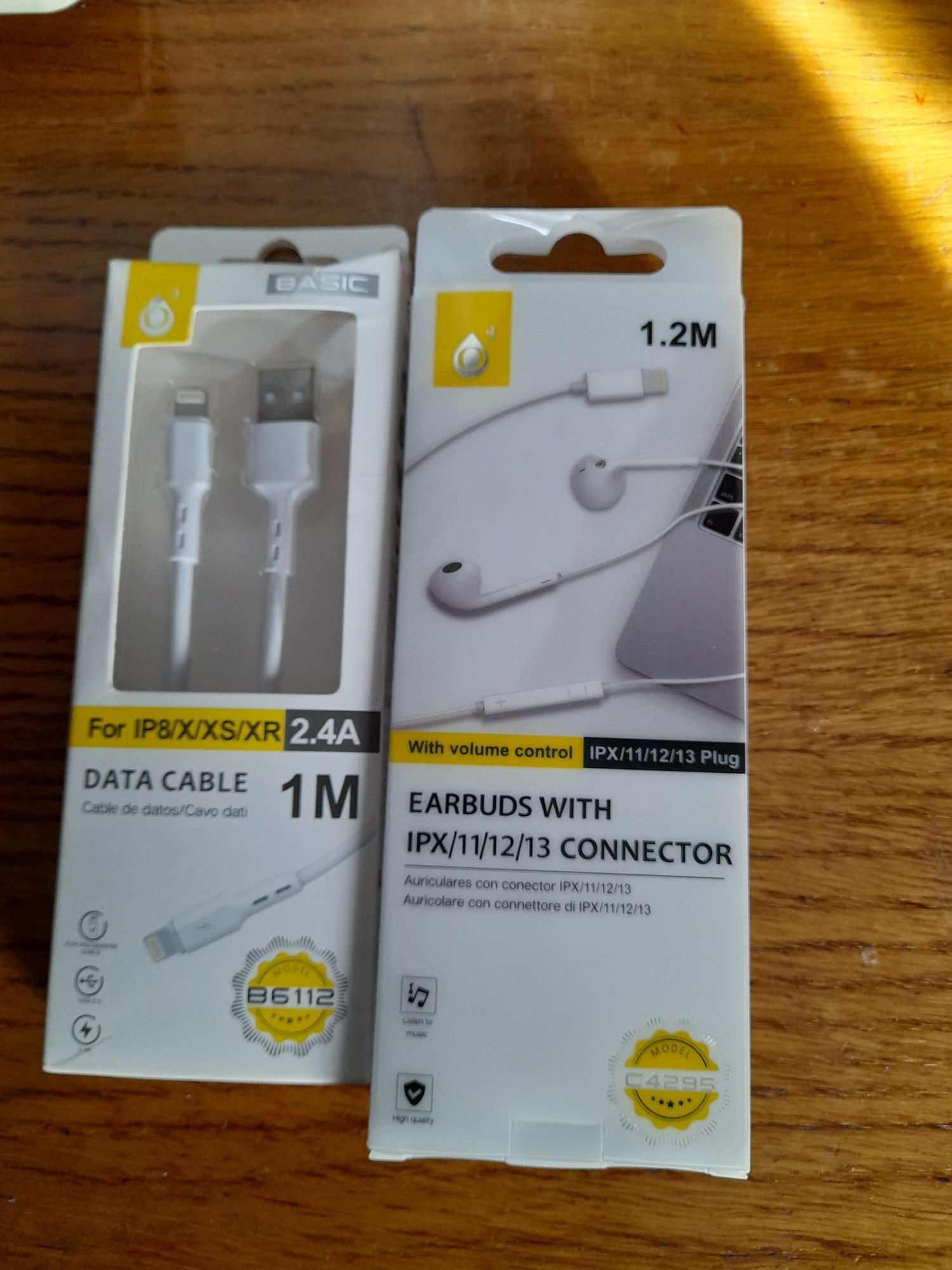 Fones e cabo IPHONE X 11 12 13 envio gratis