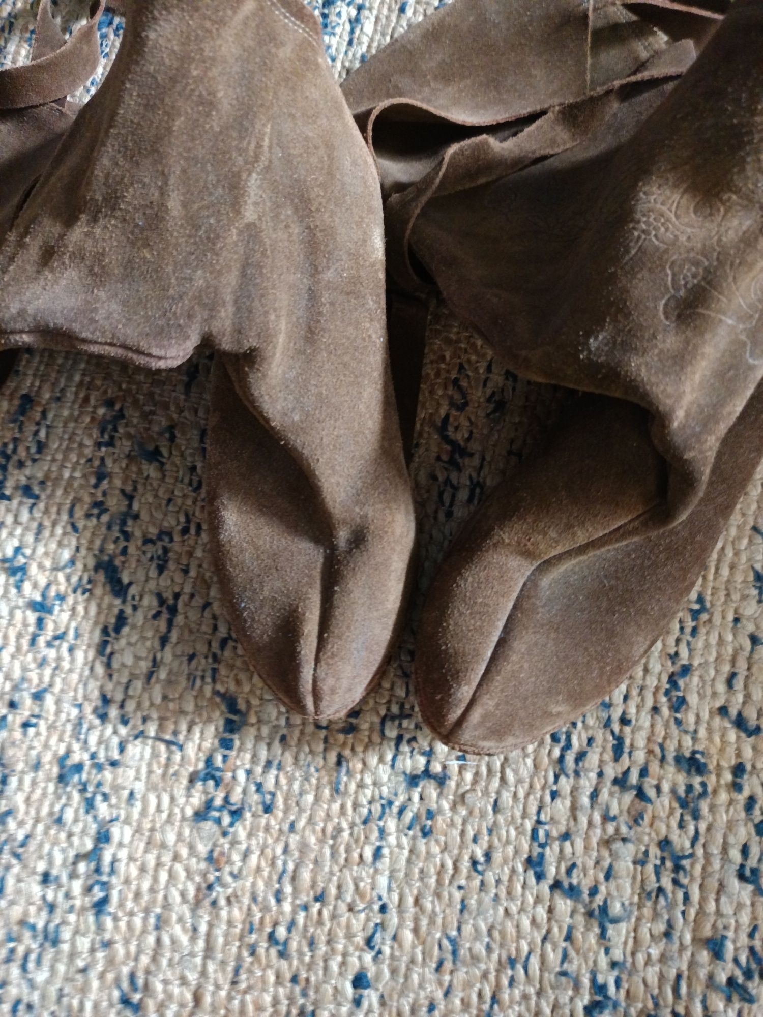 Botas em pele 38