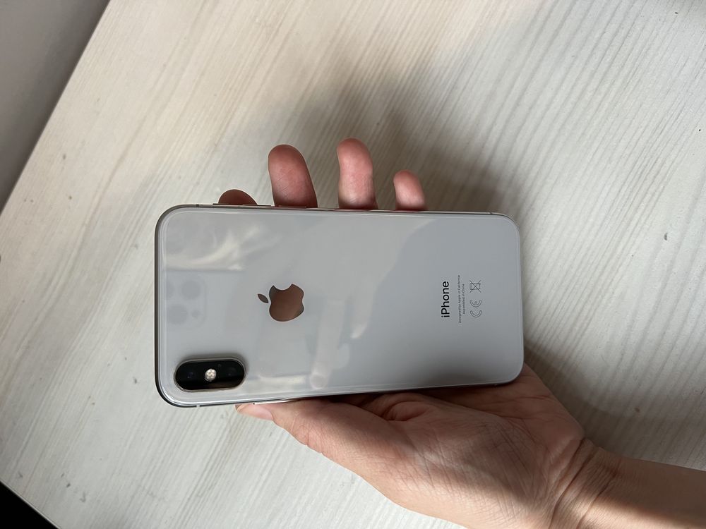 iPhone X srebrny 256GB