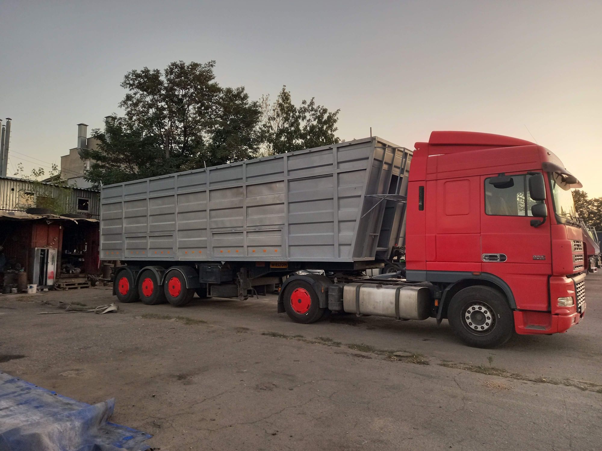 Самосвал полуприцеп