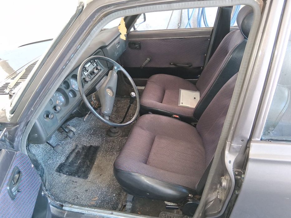 Datsun 100a de 4 portas