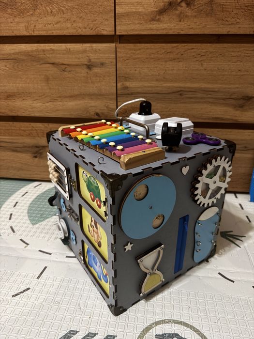 Бізікуб дитячий.