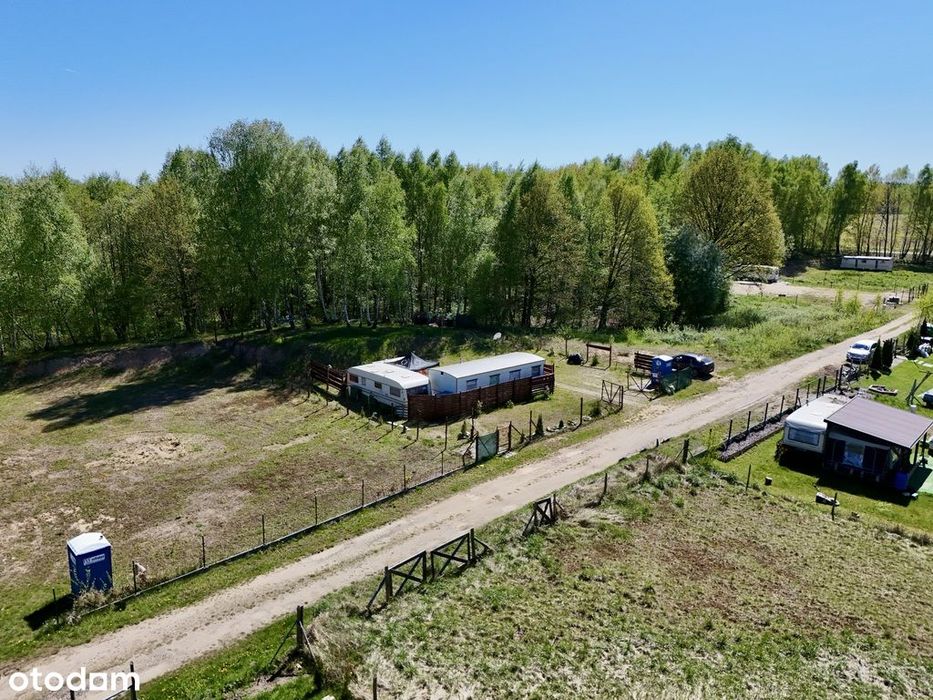 Urokliwa działka nad jeziorem Ińsko