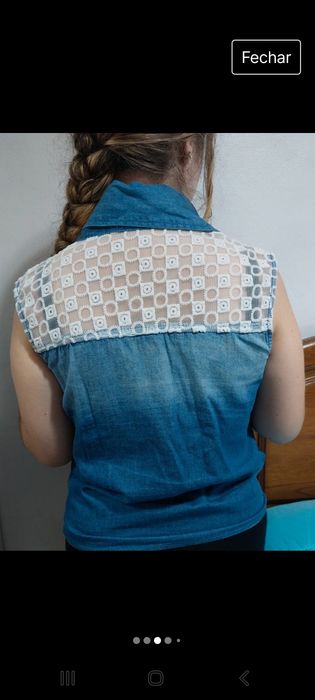 Blusa/Camisa em ganga com detalhes em renda branca tamanho S