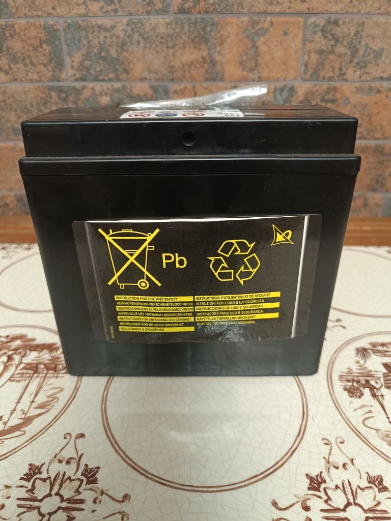 Вспомагатєльний акумулятор  EXIDE 13Ah,EK131,для мерседес W211.
