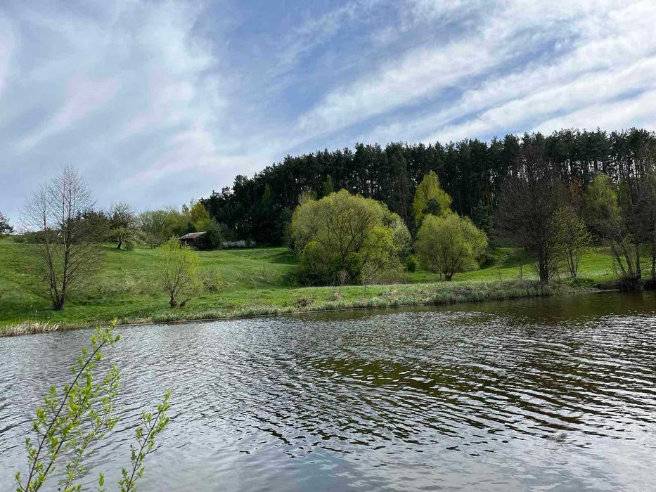 Будинок з виходом до рiчки