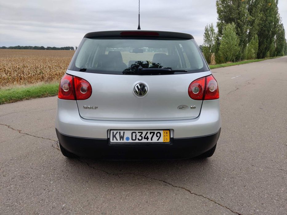 Volkswagen Golf 5. 1,6 mpi