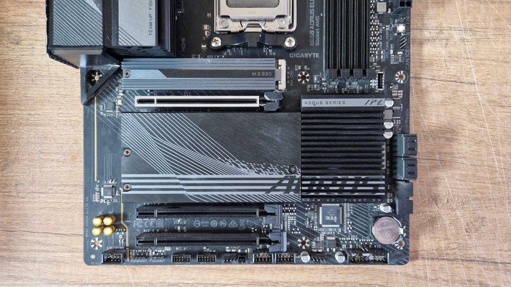 Płyta główna Gigabyte B650 AORUS ELITE AX BOX gwarancja nr. 516395
