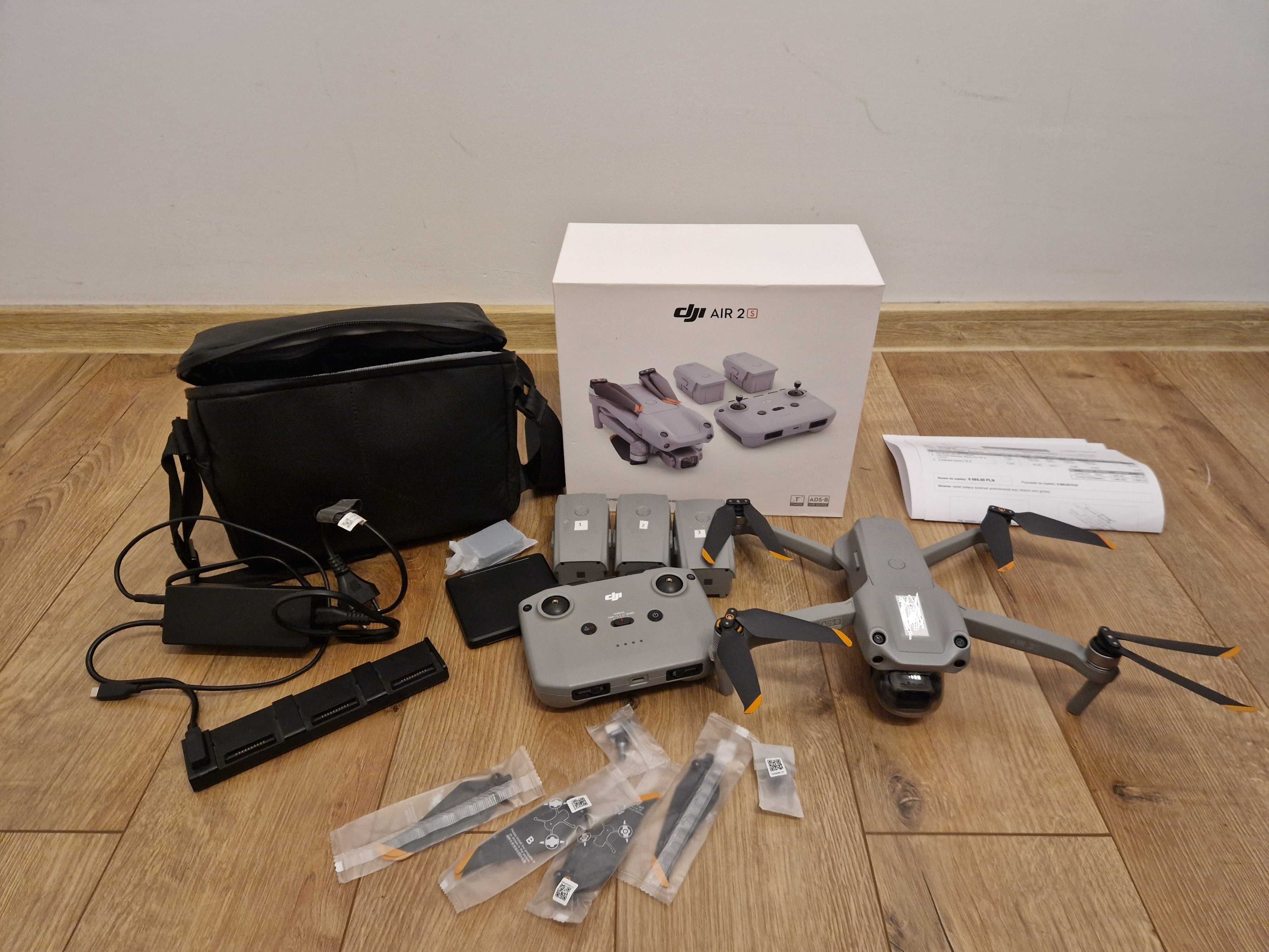 Dron DJI Air 2S Fly More Combo 100% sprawny, 4 baterie, dodatki