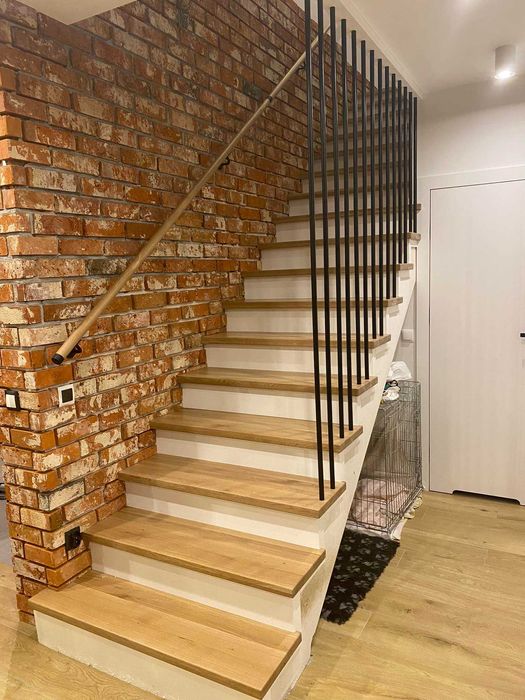 Schody drewniane samonośne i na beton NYSA