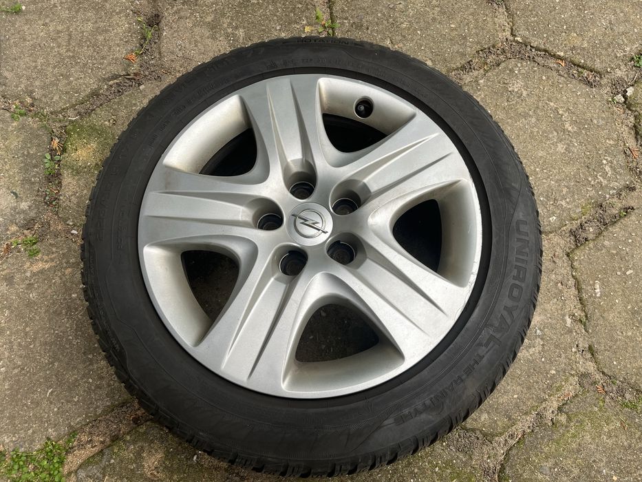 4 koła zimowe Uniroyal 225/50 R17 z felgami – Opel Insignia, komplet