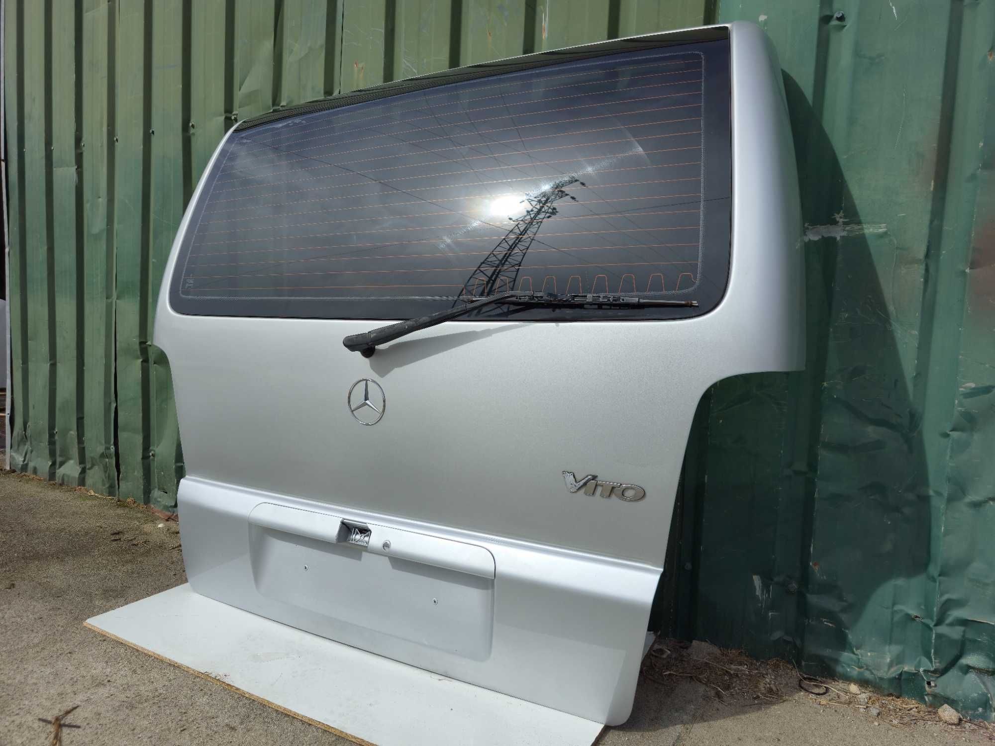 Tampa da mala MERCEDES VITO W638. (1997 a 2003)