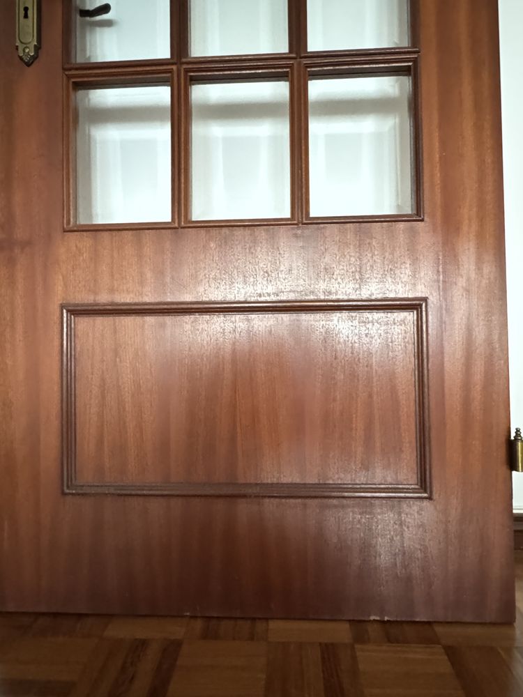 Porta com vidros