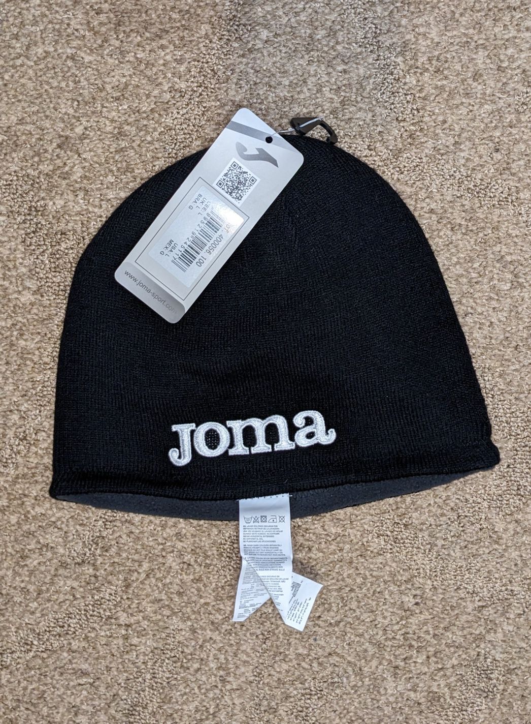 шапка Joma.
Оригінал з бірками.
Розмір: