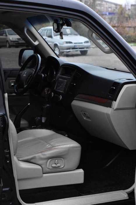 Mitsubishi Pajero Wagon 2008 3.0 бензин/газ [Перший внесок від 20%]