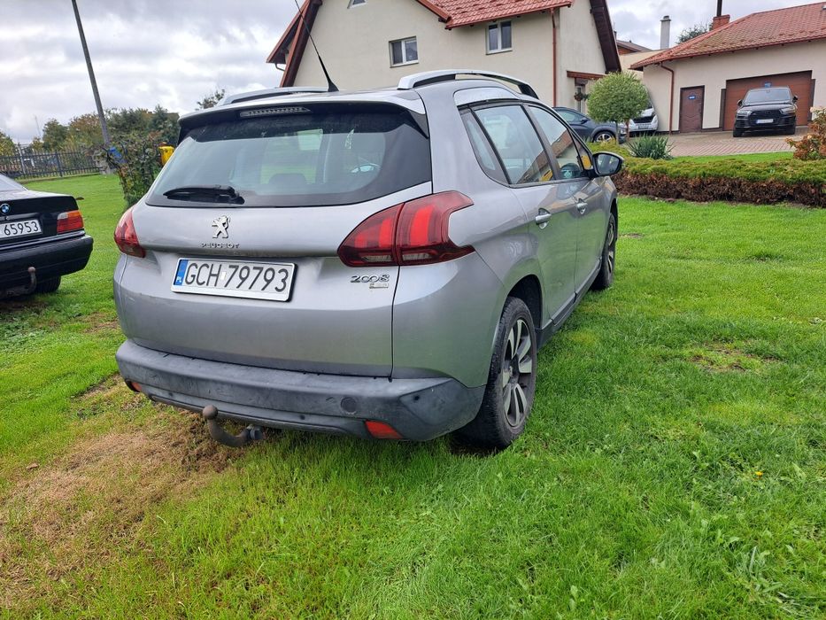 Peugeot 2008 1.2 benz 15r
