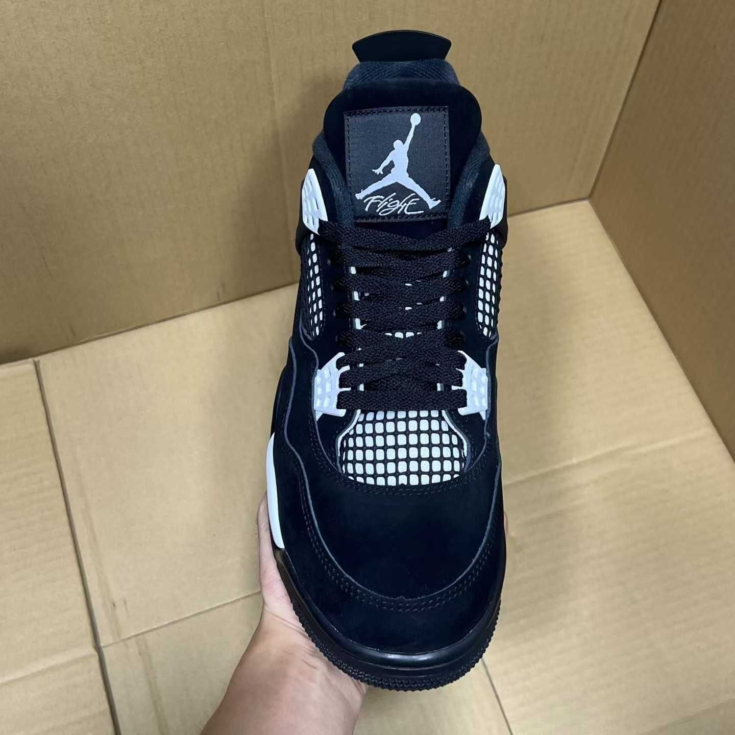 "Buty sportowe"Jordan_4_Retro_White_Thunder_Rozmiar.41