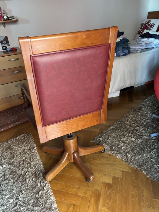 Cadeira escritório madeira, excelente qualidade