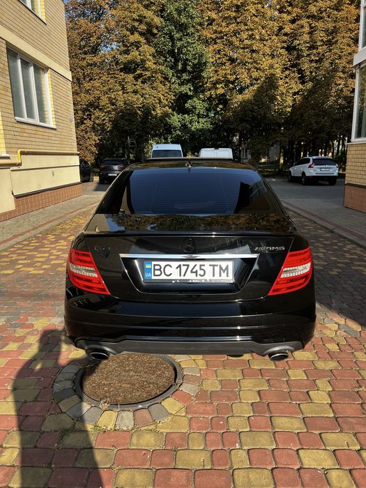 Mercedes-Benz c300 (AMG обвіс) 4х4