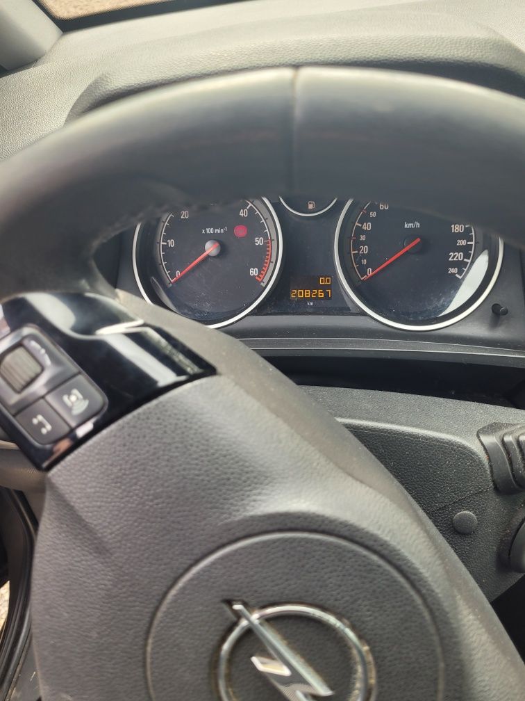 Zafira 1.9 on 7 miejsc