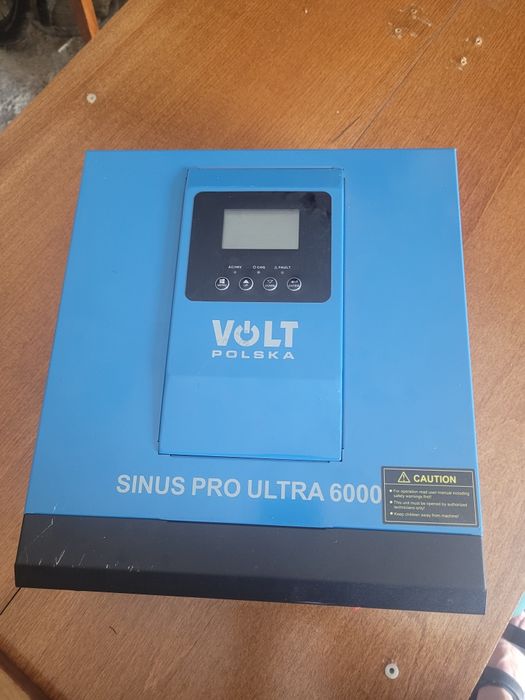 Гібридний Інвертор Volt polska Sinus PRO 6000