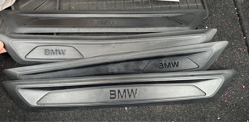 Накладки на пороги BMW F30