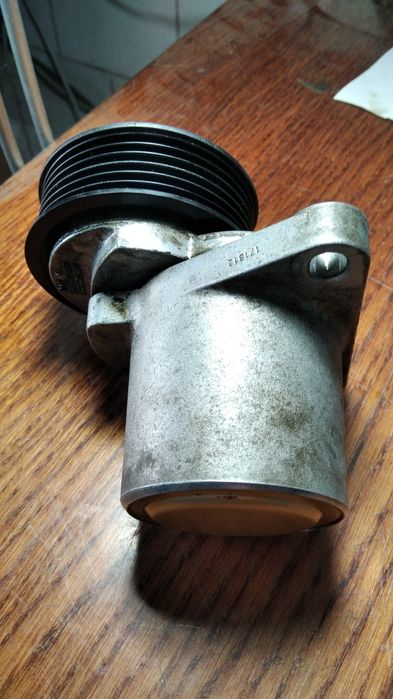 Натяжной ролик Форд Мондео 4