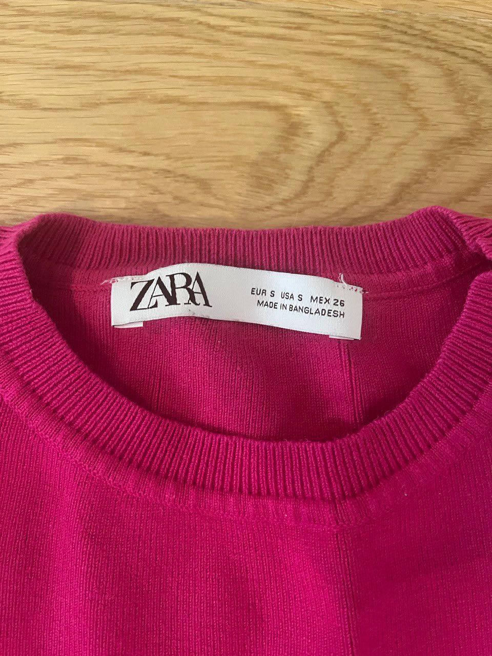 Intensywnie różową koszulkę-tank top Zara S