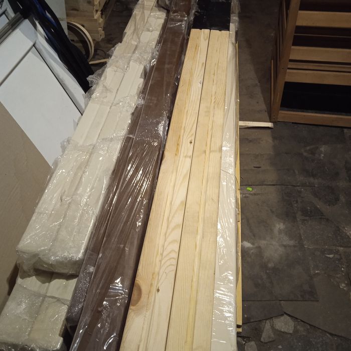 Продам фрезерованные деревянные столбы 100на100размерами от 1до 3 м.