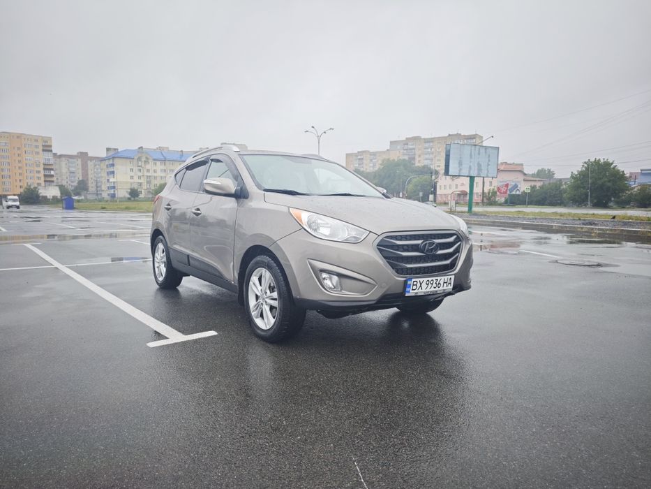 Хундай Туксон 2013 Hyundai ix35 Tucson Кросовер Позашляховик