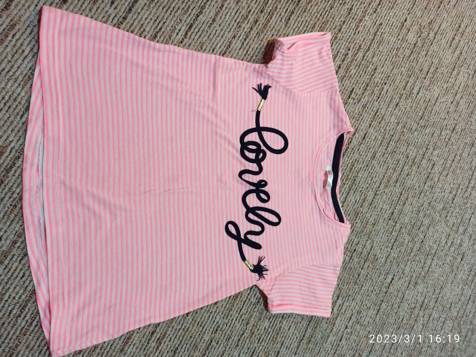 T-Shirt paseczki różowe 122 dla dziewczynki