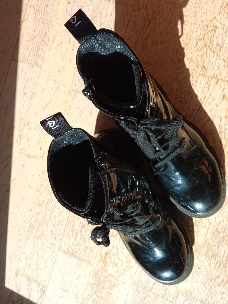 Czarne lakierowane dziewczęce glany Dee Zee/ buty na jesień, rozm. 36